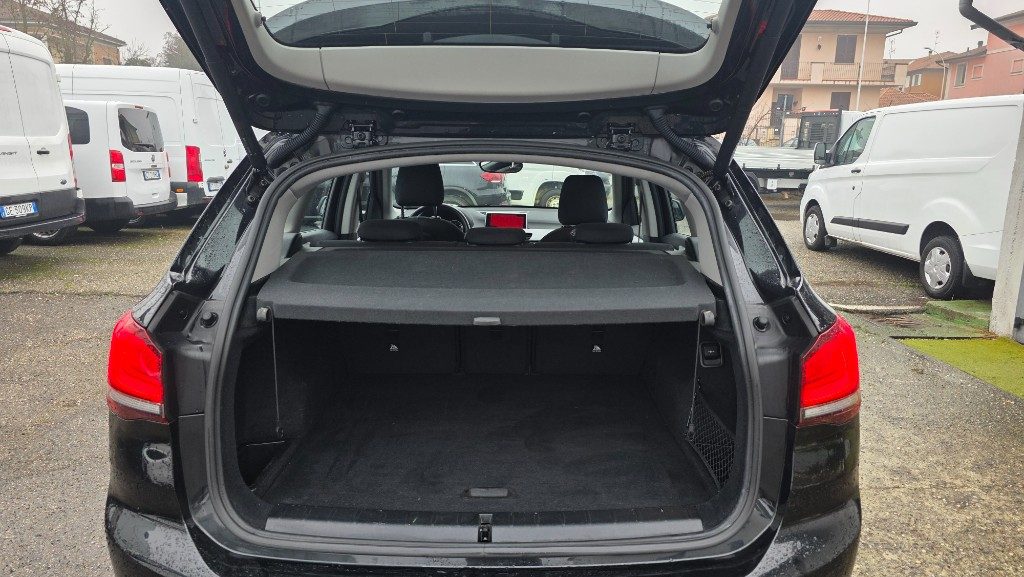 BMW X1 sDrive16d Business Advantage - 7