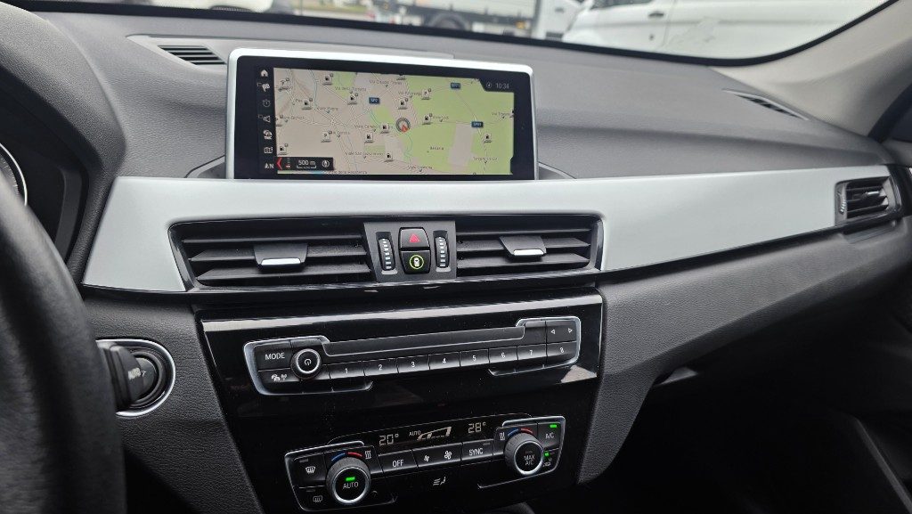 BMW X1 sDrive16d Business Advantage - 12