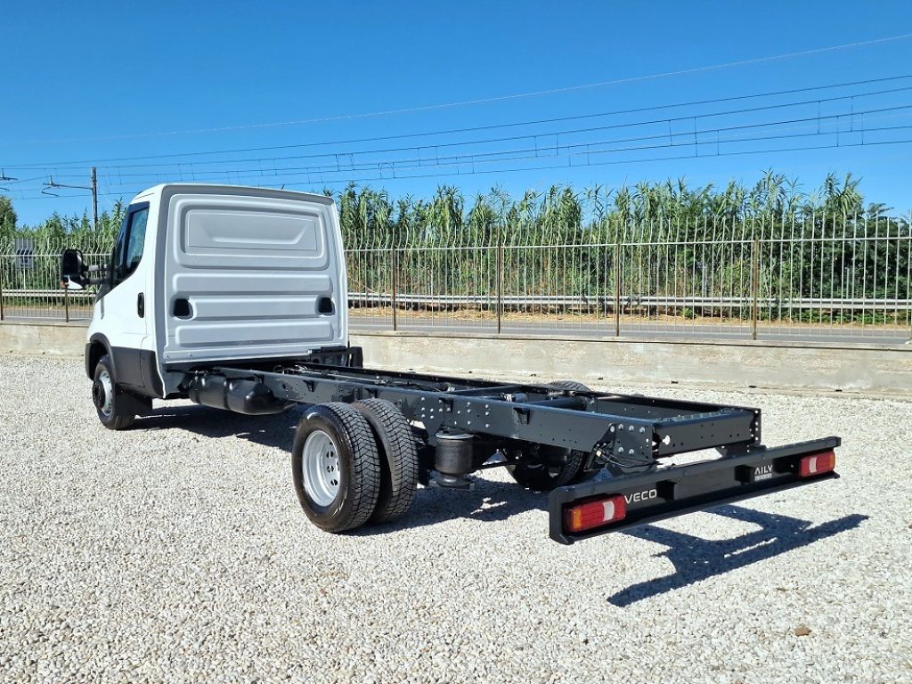 IVECO DAILY  72C18 A8 E6 NUOVO TELAIO PNEUMATICO - 18