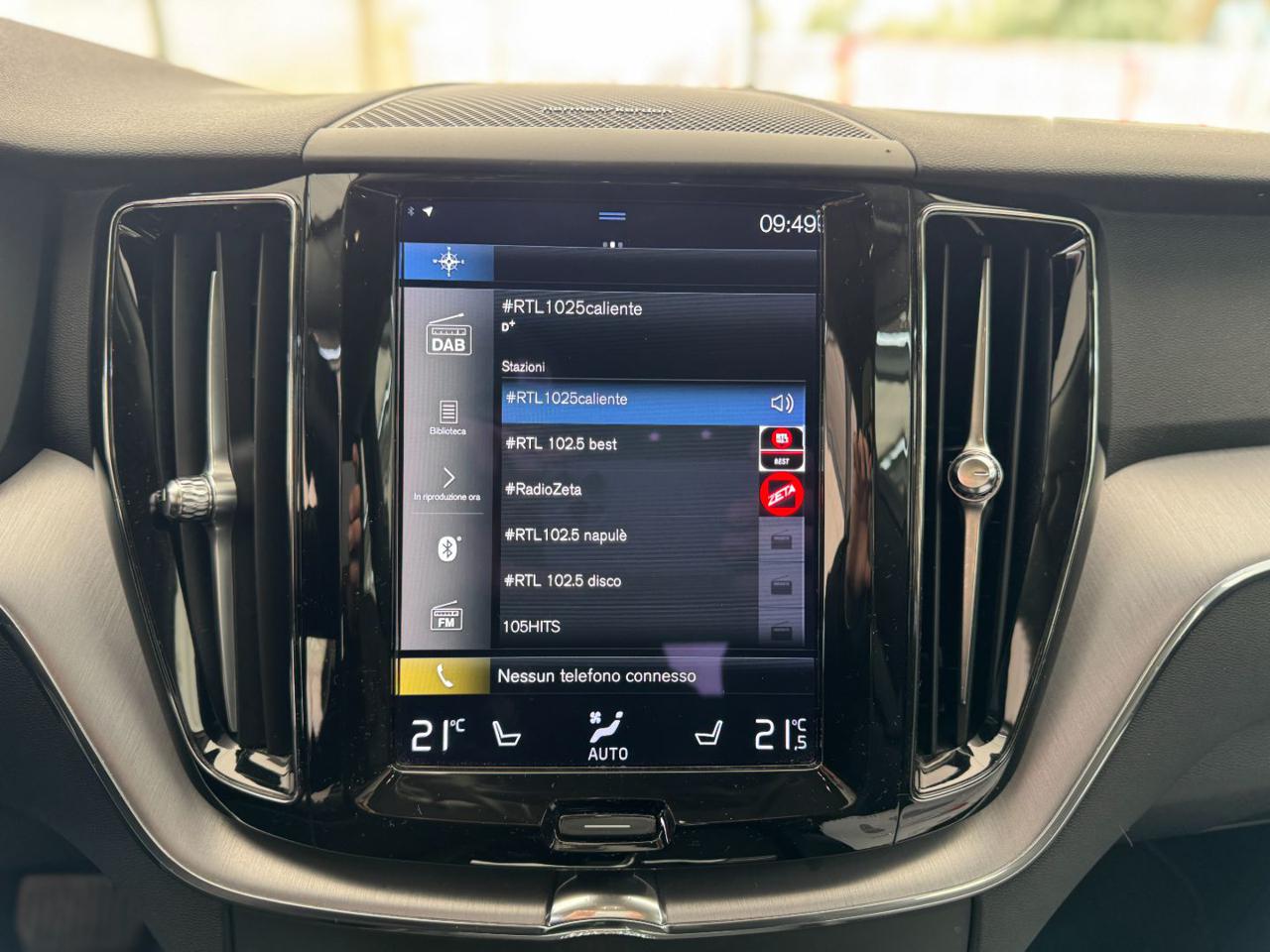 VOLVO XC60 B4 (d) 197cv Geartronic Momentum Pro - 30