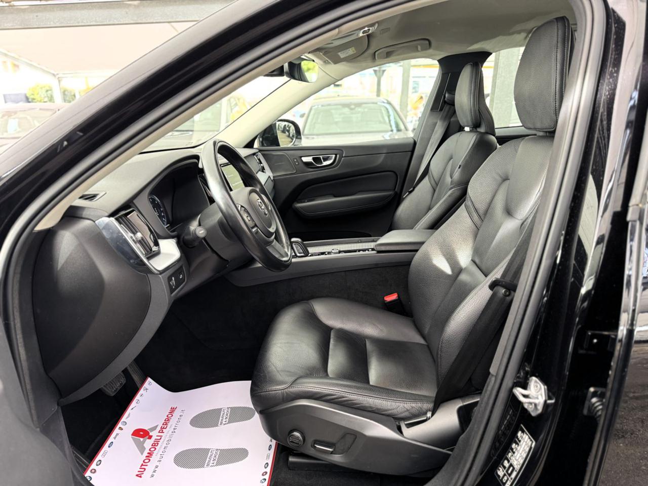 VOLVO XC60 B4 (d) 197cv Geartronic Momentum Pro - 7