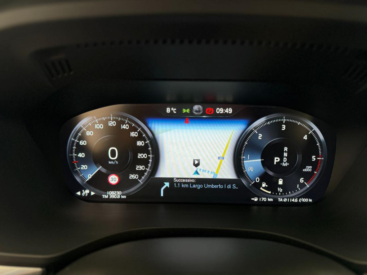 VOLVO XC60 B4 (d) 197cv Geartronic Momentum Pro - 28