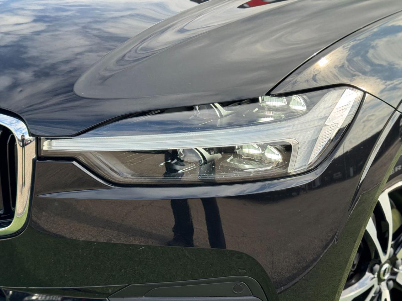 VOLVO XC60 B4 (d) 197cv Geartronic Momentum Pro - 21