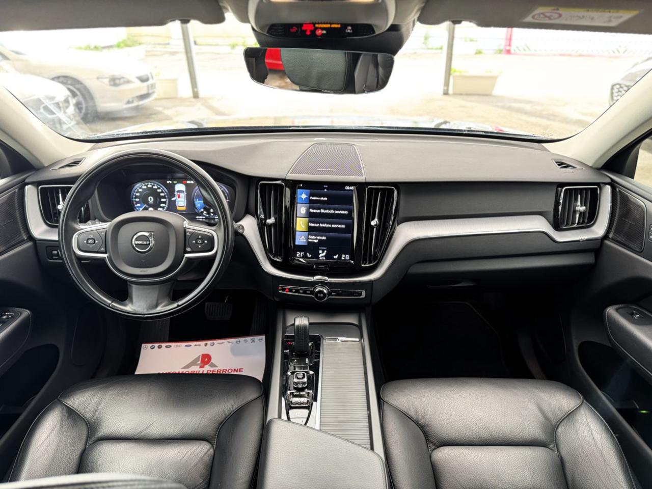 VOLVO XC60 B4 (d) 197cv Geartronic Momentum Pro - 8