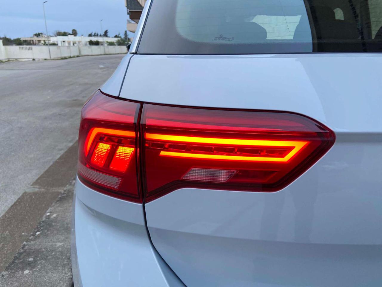 VOLKSWAGEN T-Roc 1.6 TDI SCR Business BlueMotion Technology - 25