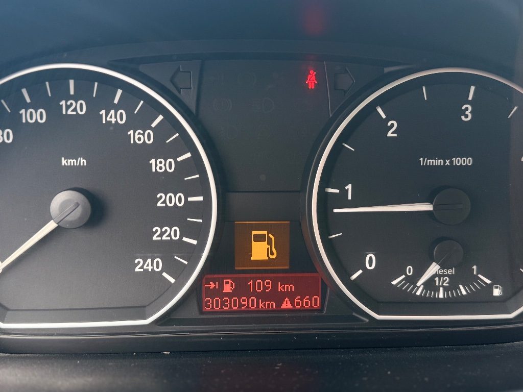 BMW 120 d cat 5 porte Futura DPF - 18