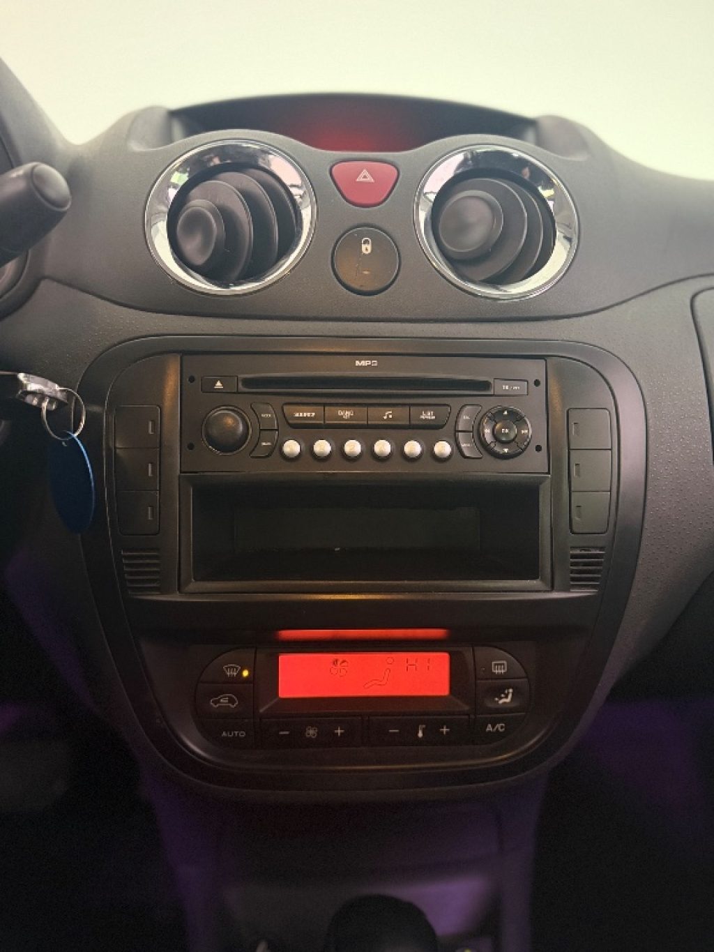 CITROEN C3 1.4 16V CMP-5 Gold by Pinko - 17