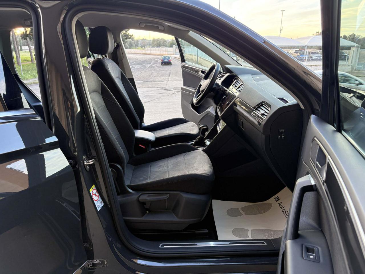 VOLKSWAGEN Tiguan 2.0 TDI 150 CV SCR DSG Elegance VIRTUAL - 9