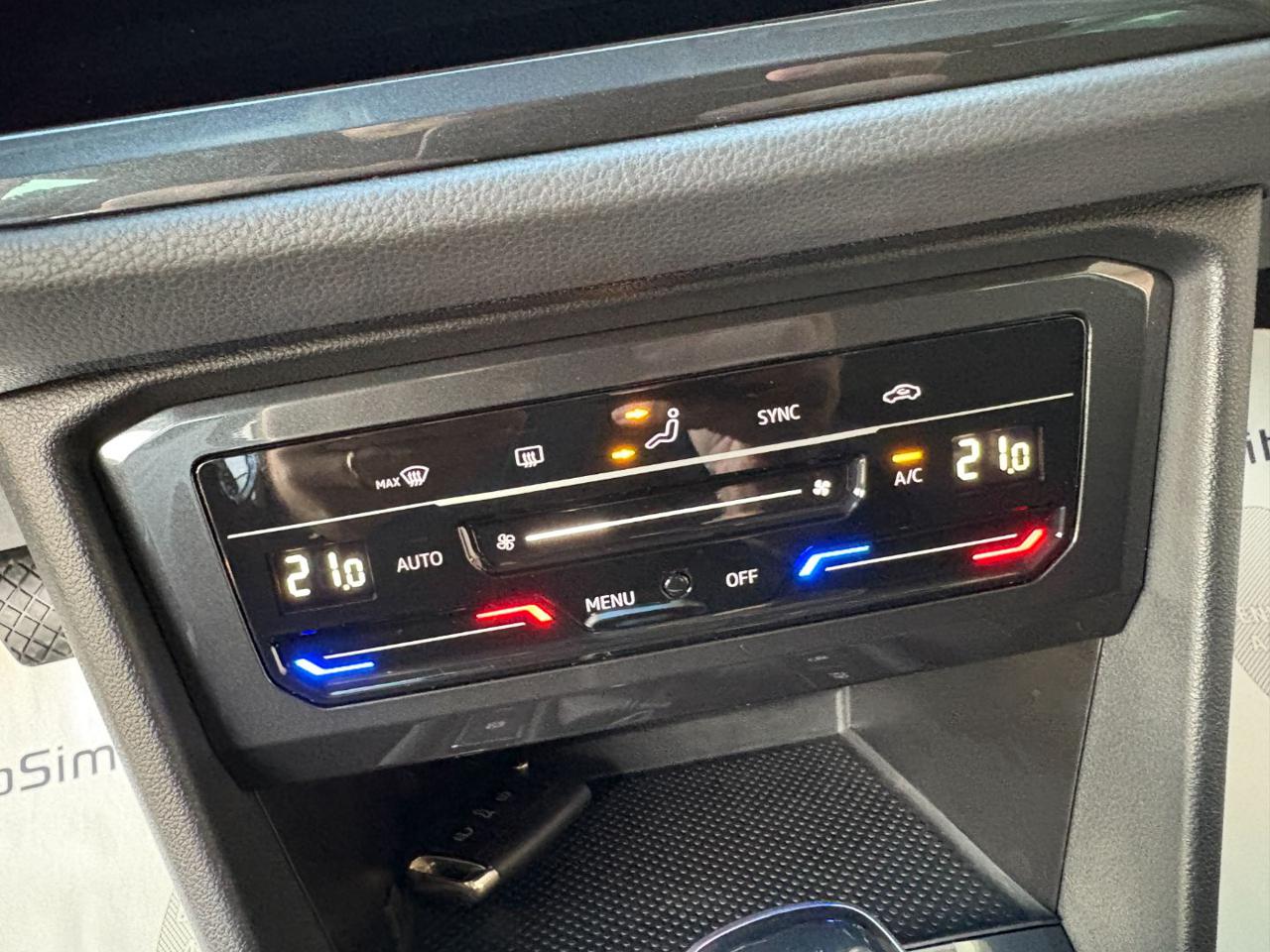 VOLKSWAGEN Tiguan 2.0 TDI 150 CV SCR DSG Elegance VIRTUAL - 25