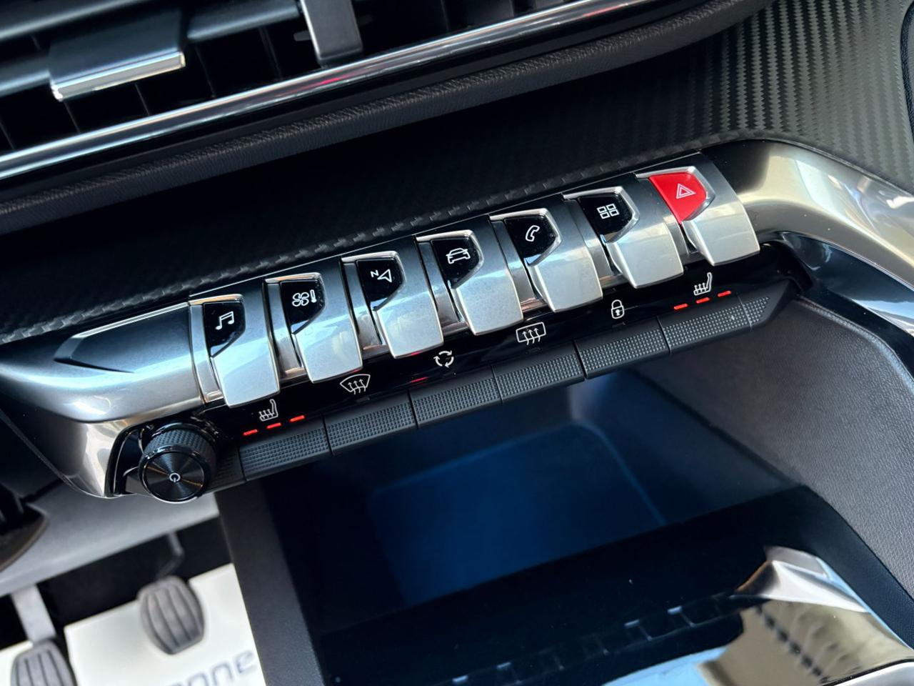 PEUGEOT 3008 1.5 BlueHDi 130 S&S Active Business - 24