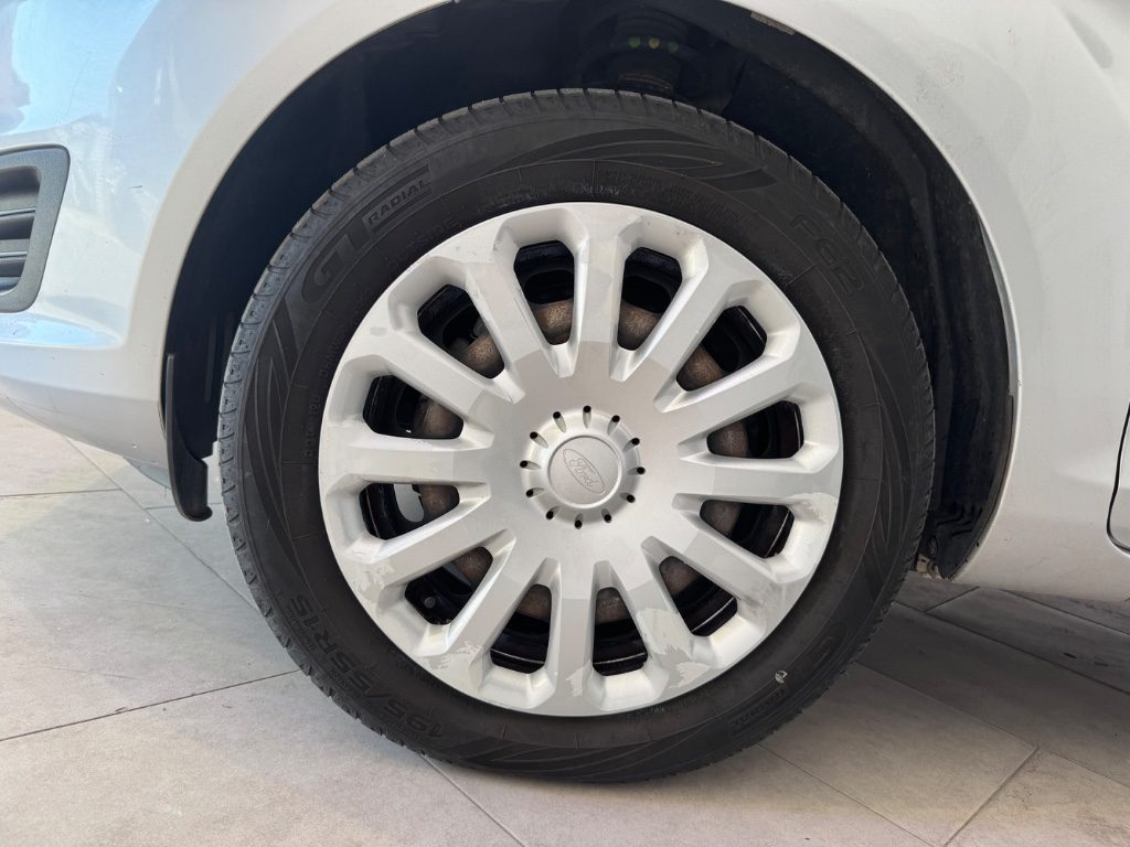 FORD Fiesta 1.4 5 porte Bz.- GPL Business - 4