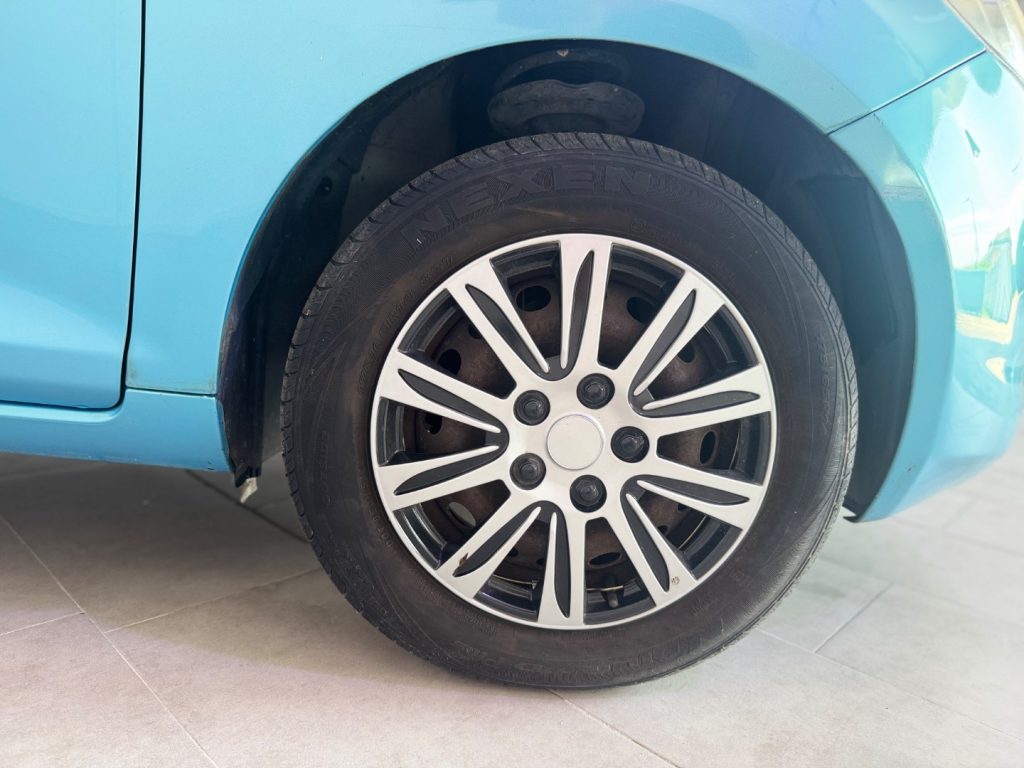 FORD Ka 1.2 8V 69CV Titanium - 10