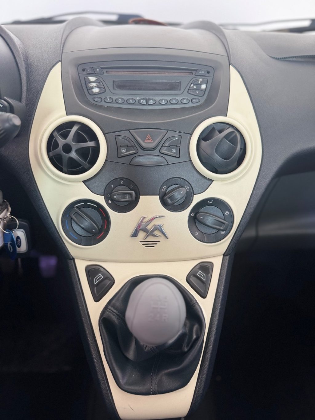 FORD Ka 1.2 8V 69CV Titanium - 15