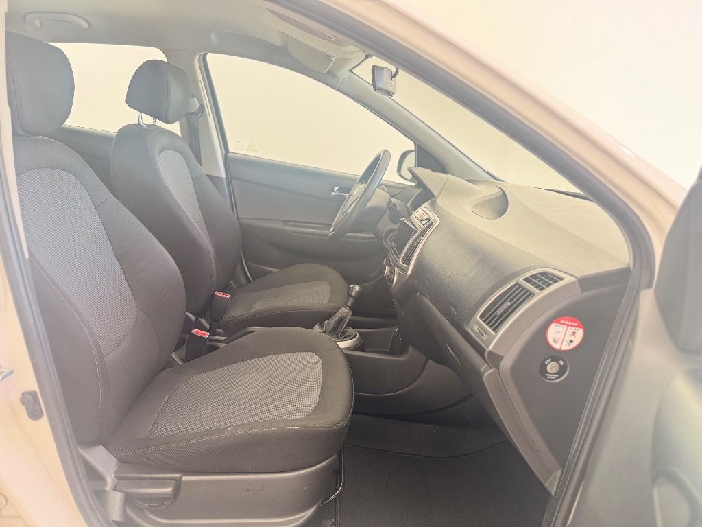 HYUNDAI i20 1.2 5p. Sound Edition - 7