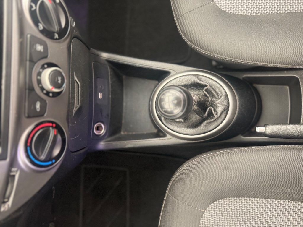 HYUNDAI i20 1.2 5p. Sound Edition - 15