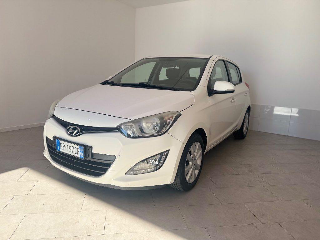 HYUNDAI i20 1.2 5p. Sound Edition - 3