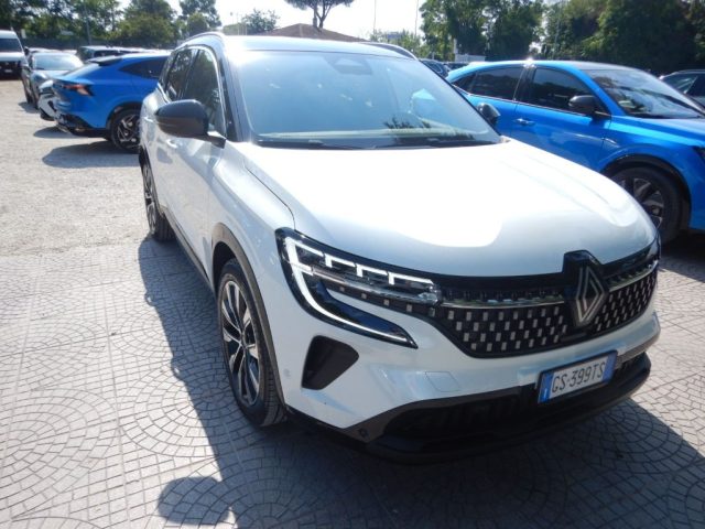 RENAULT Austral Bianco pastello