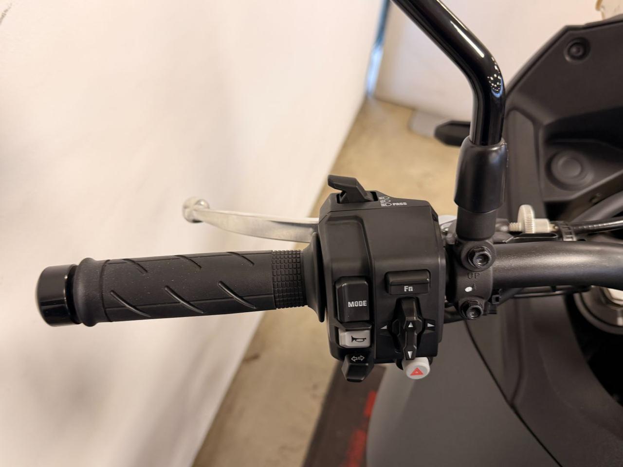 HONDA Transalp XL750 BLACK - 14