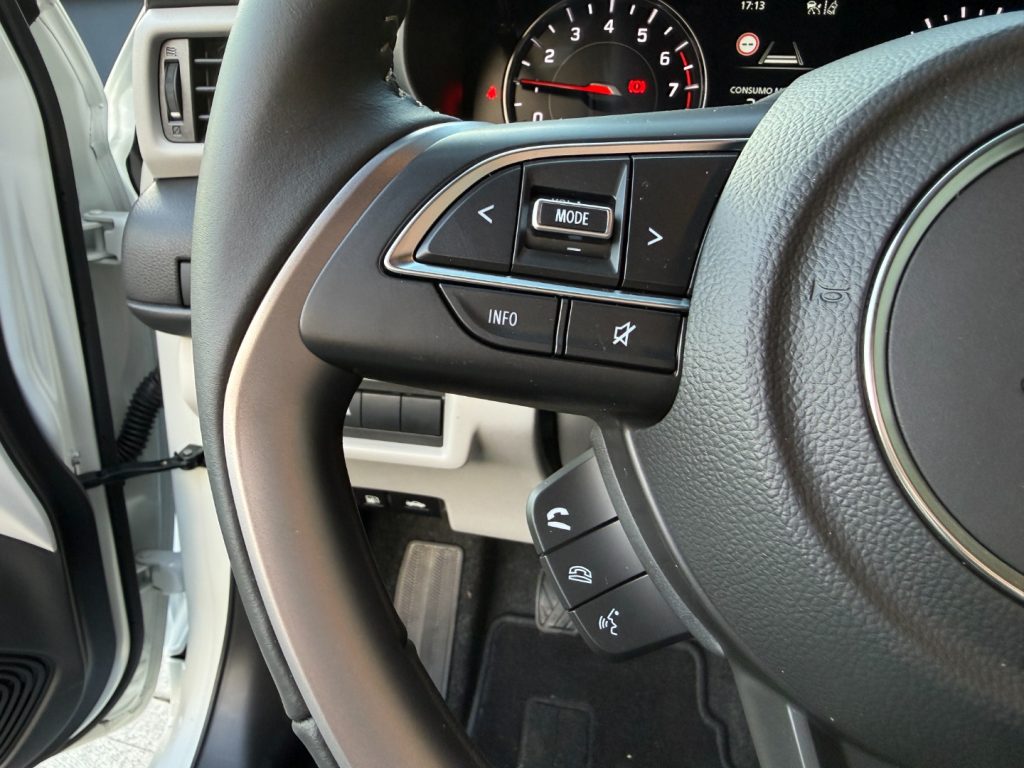 SUZUKI Swift 1.2 Hybrid 4WD AllGrip Top Navi DAB+ LED - 11