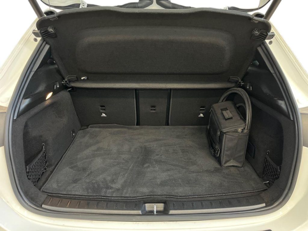 MERCEDES-BENZ EQA 250 Sport - 13