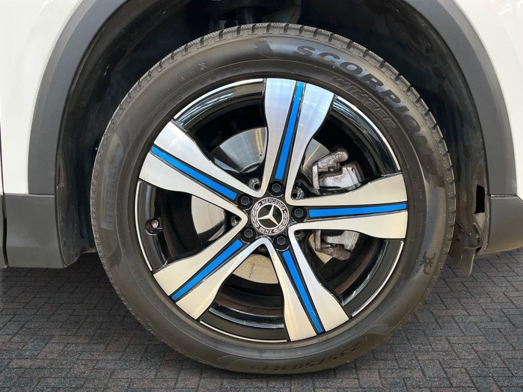 MERCEDES-BENZ EQA 250 Sport - 7