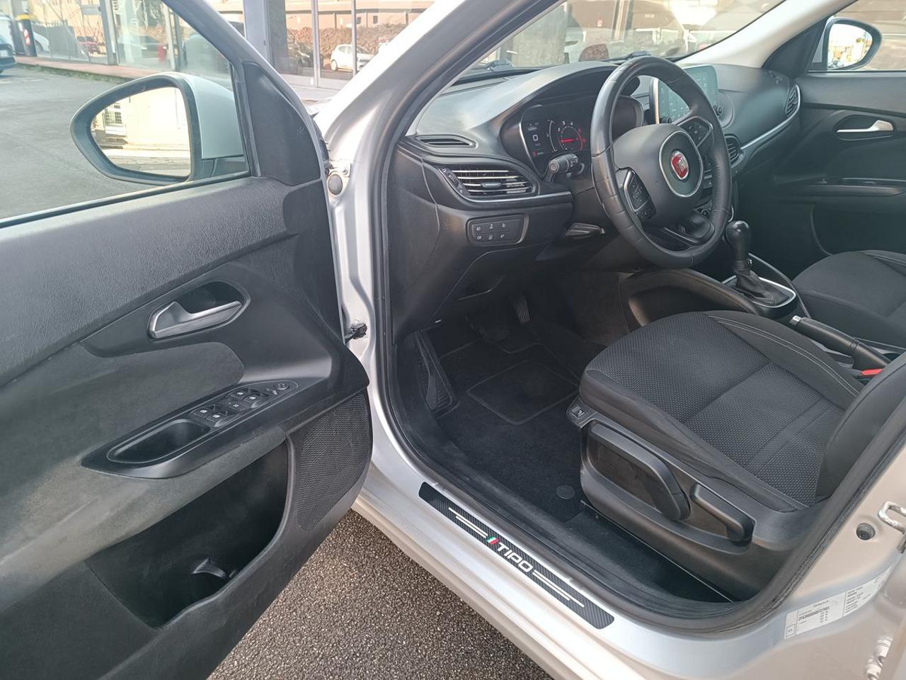 FIAT Tipo 1.6 Mjt S&S DCT SW Lounge - 5