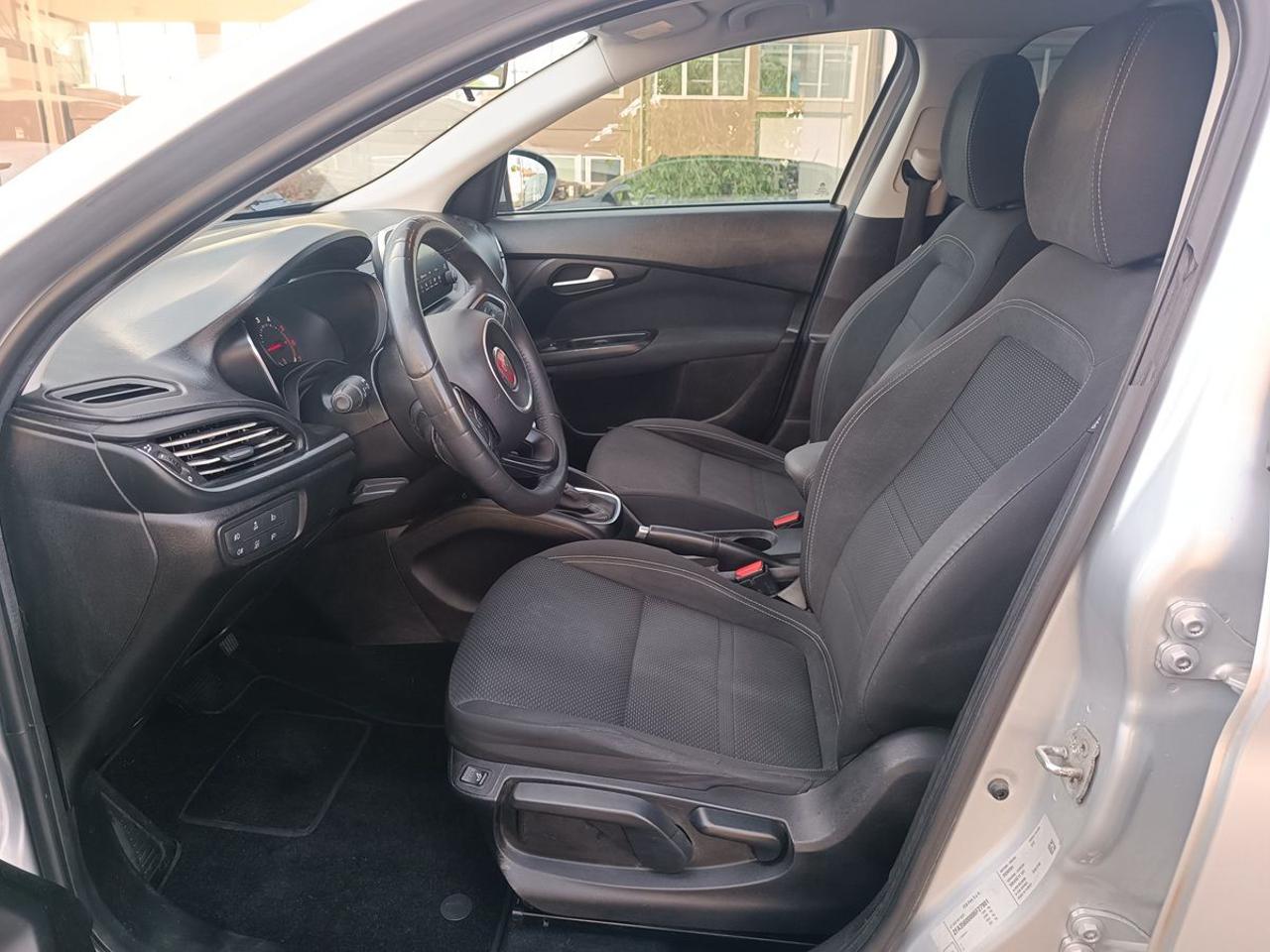 FIAT Tipo 1.6 Mjt S&S DCT SW Lounge - 4