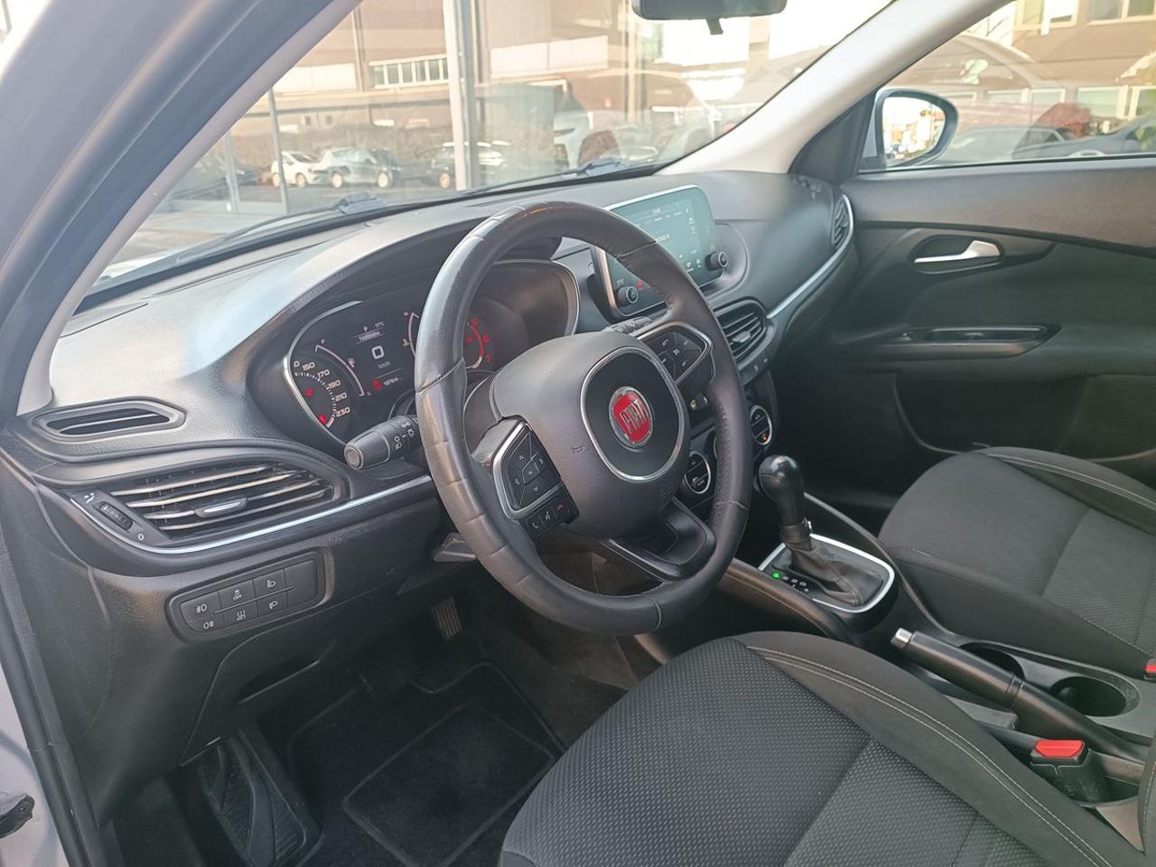 FIAT Tipo 1.6 Mjt S&S DCT SW Lounge - 6