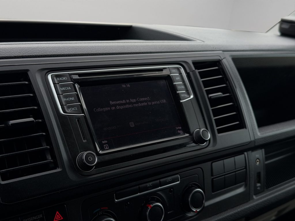 VOLKSWAGEN Transporter 2.0TDI 150CV P.L. - 13