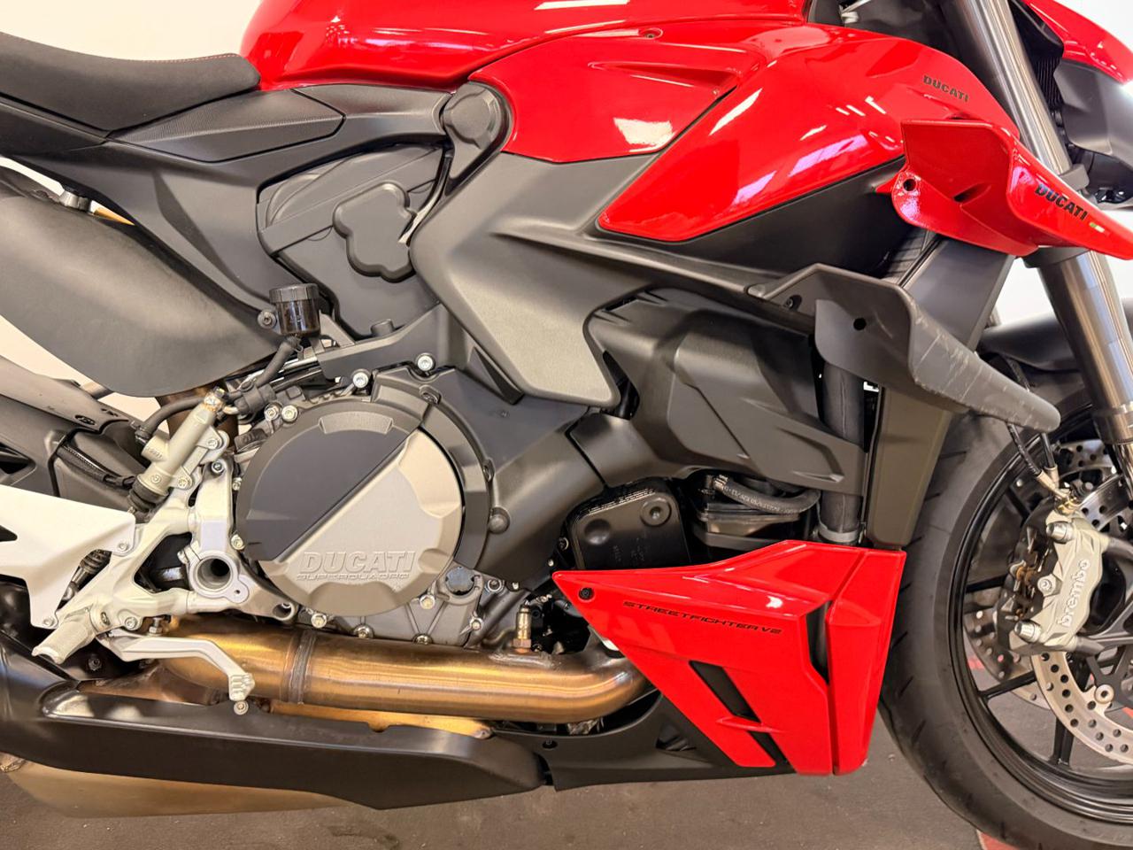 DUCATI Streetfighter V2 RED - 6