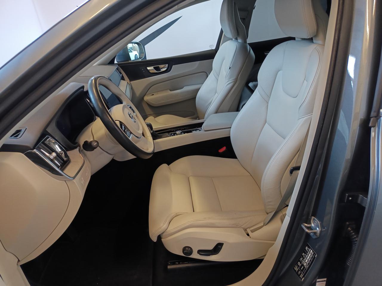 VOLVO XC60 D4 AWD Geartronic Inscription - 8