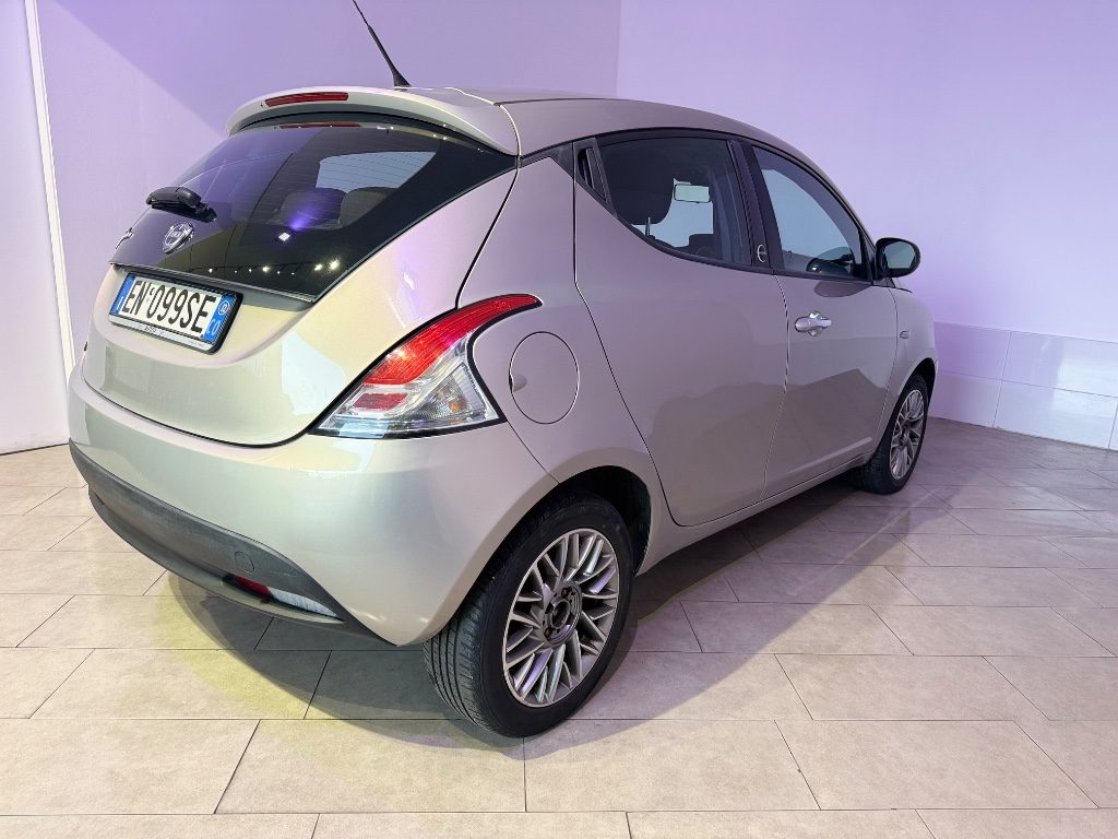 LANCIA Ypsilon 1.2 69 CV 5 porte GPL Ecochic Gold - 11