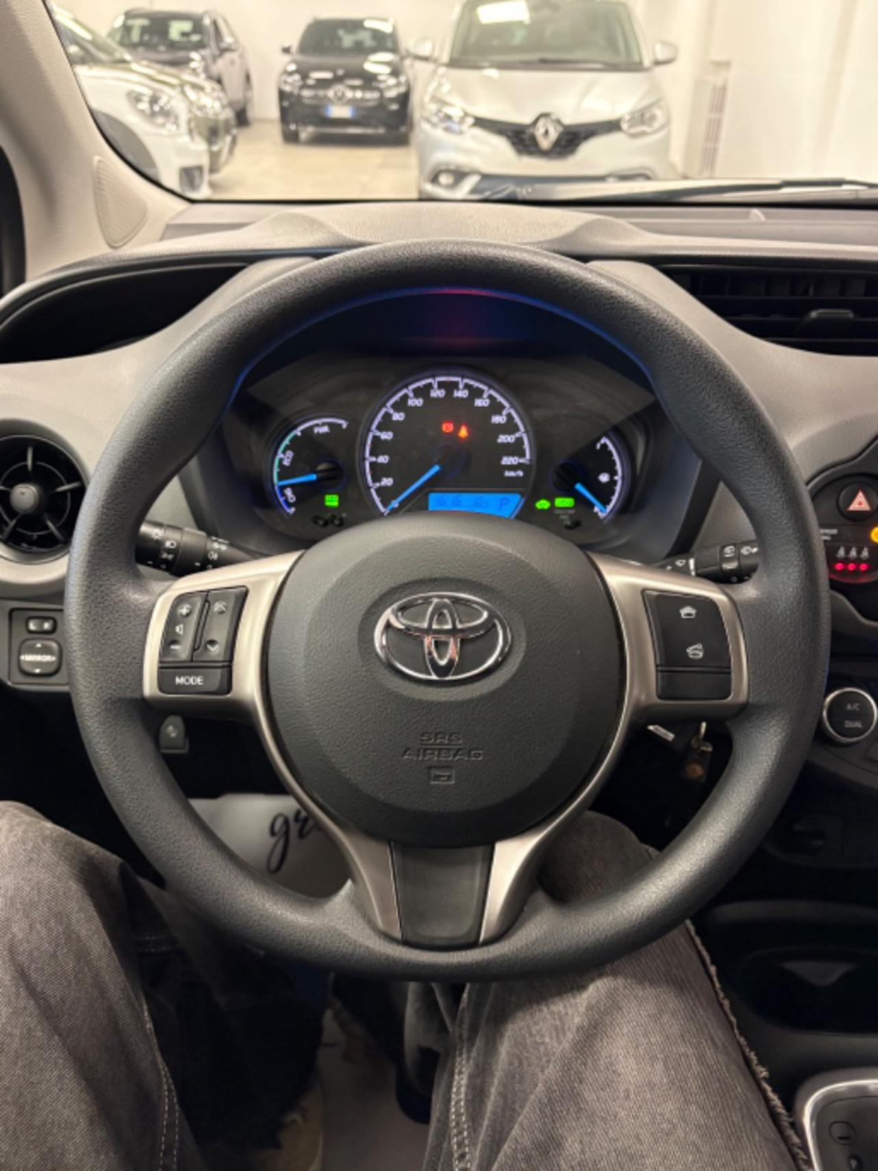 TOYOTA Yaris 1.5 Hybrid 5 porte Cool - 8