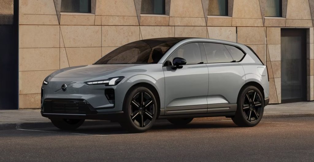 VOLVO EX60 nuova a Padova, Autoserenissima 3.0 Srl
