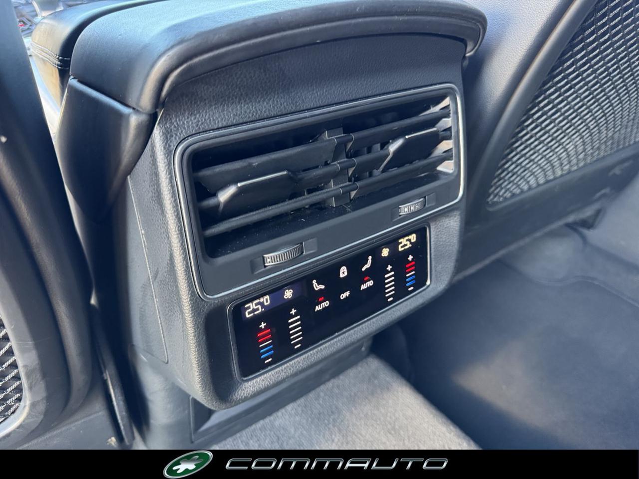 AUDI Q8 50 TDI 286 CV quattro tiptronic Sport - 36