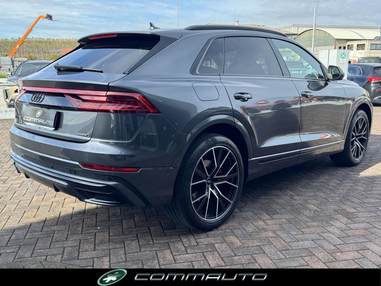 AUDI Q8 50 TDI 286 CV quattro tiptronic sport IVA ESPOSTA - 5