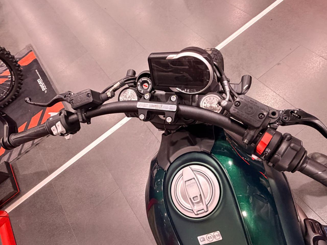 DUCATI Scrambler 800 NIGHTSHIFT EMERALD GREEN - 10
