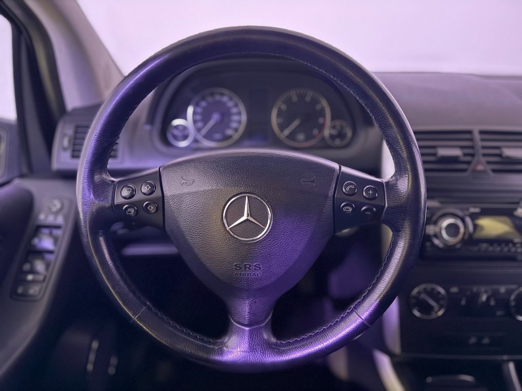 MERCEDES-BENZ A 170 Avantgarde - 15