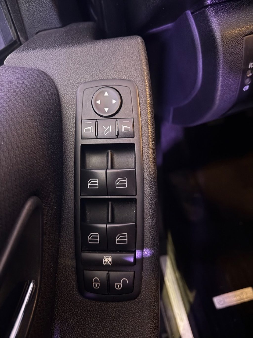 MERCEDES-BENZ A 170 Avantgarde - 19