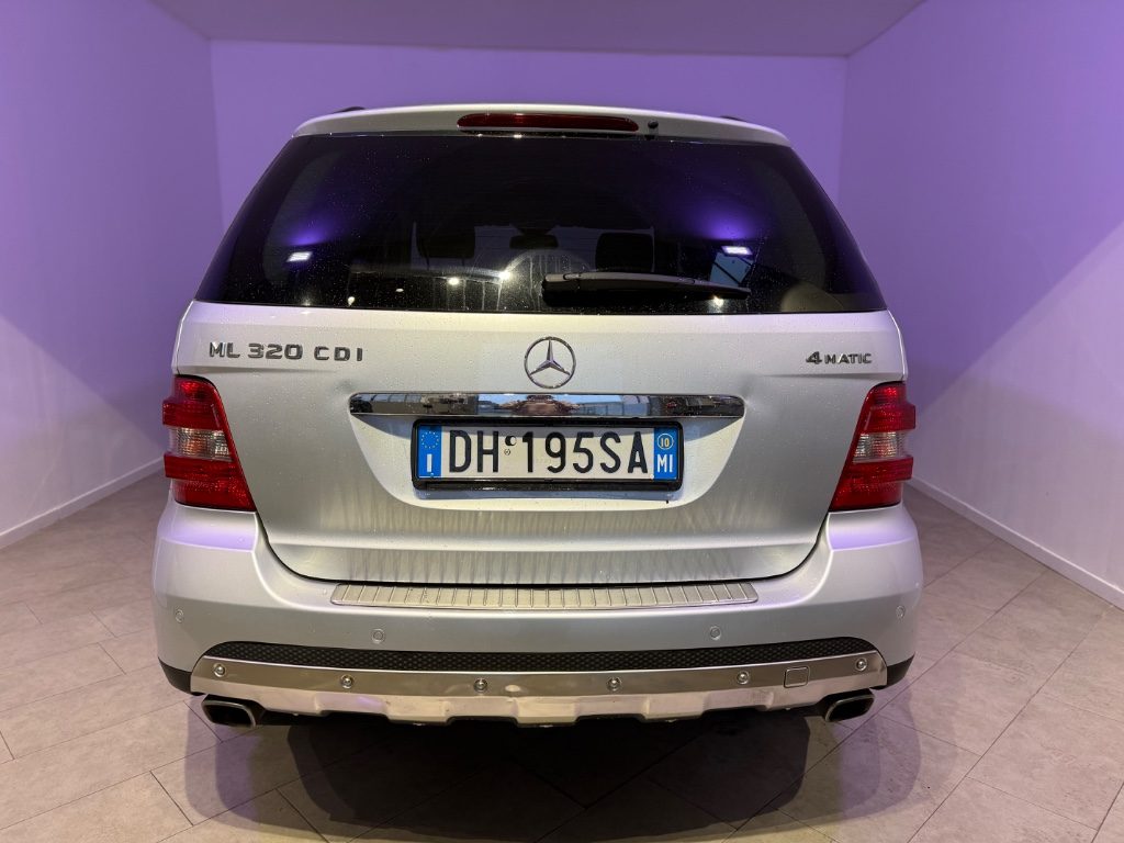 MERCEDES-BENZ ML 320 CDI Sport - 16