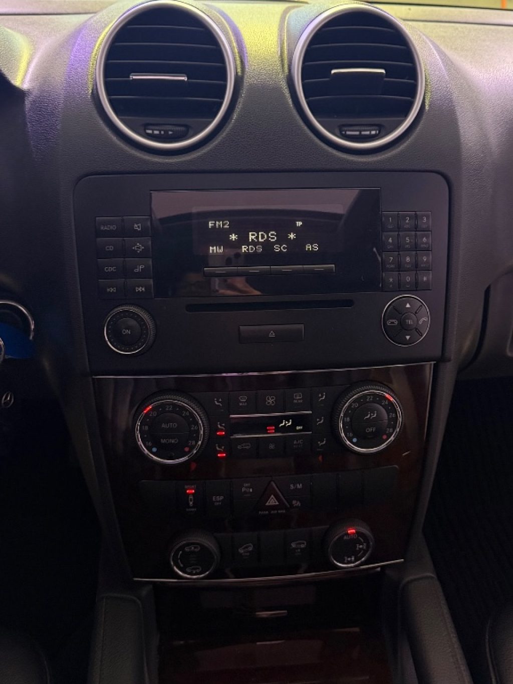 MERCEDES-BENZ ML 320 CDI Sport - 12