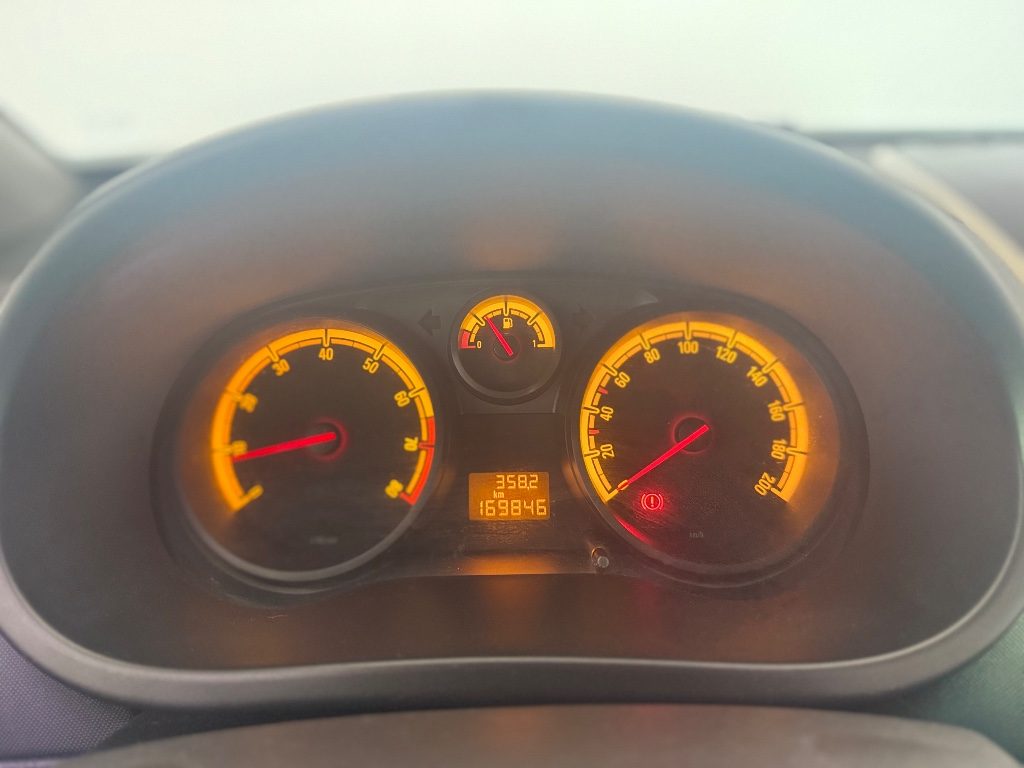 OPEL Corsa 1.0 12V 3 porte Club - 16