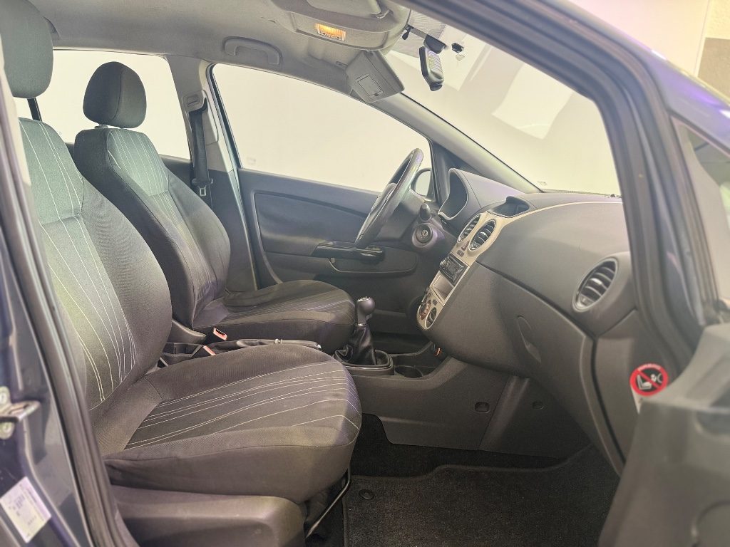 OPEL Corsa 1.2 5. porte Cosmo. - 7