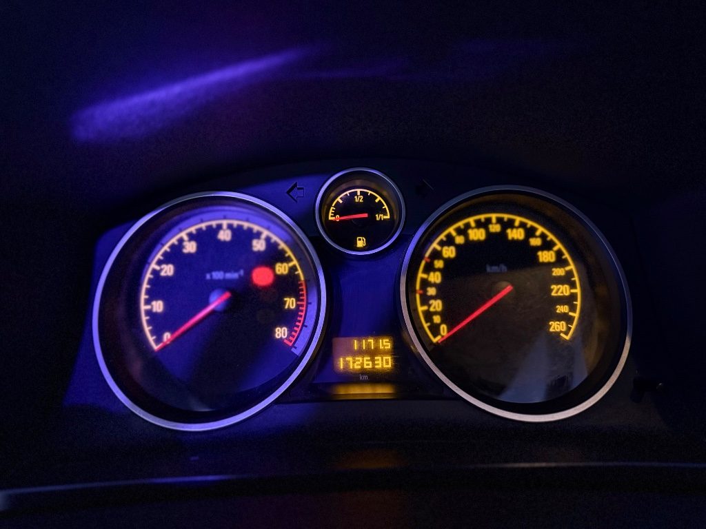 OPEL Zafira 1.8 16V VVT Cosmo - 21