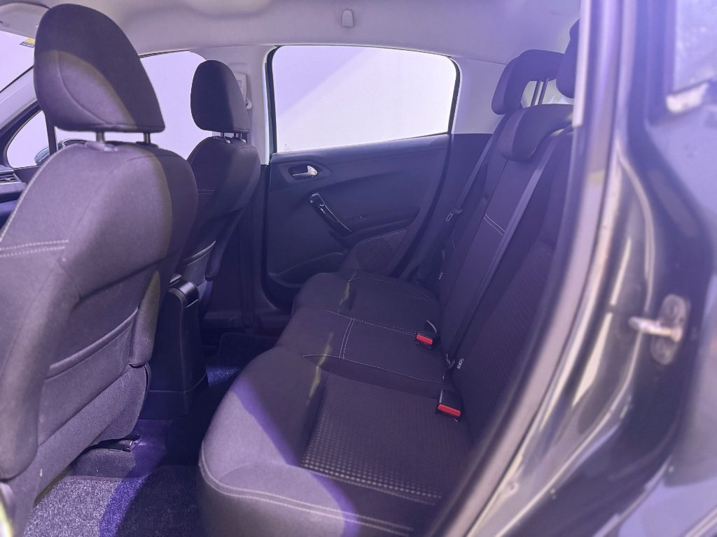 PEUGEOT 208 1° serie PureTech 82 5 porte Allure - 11