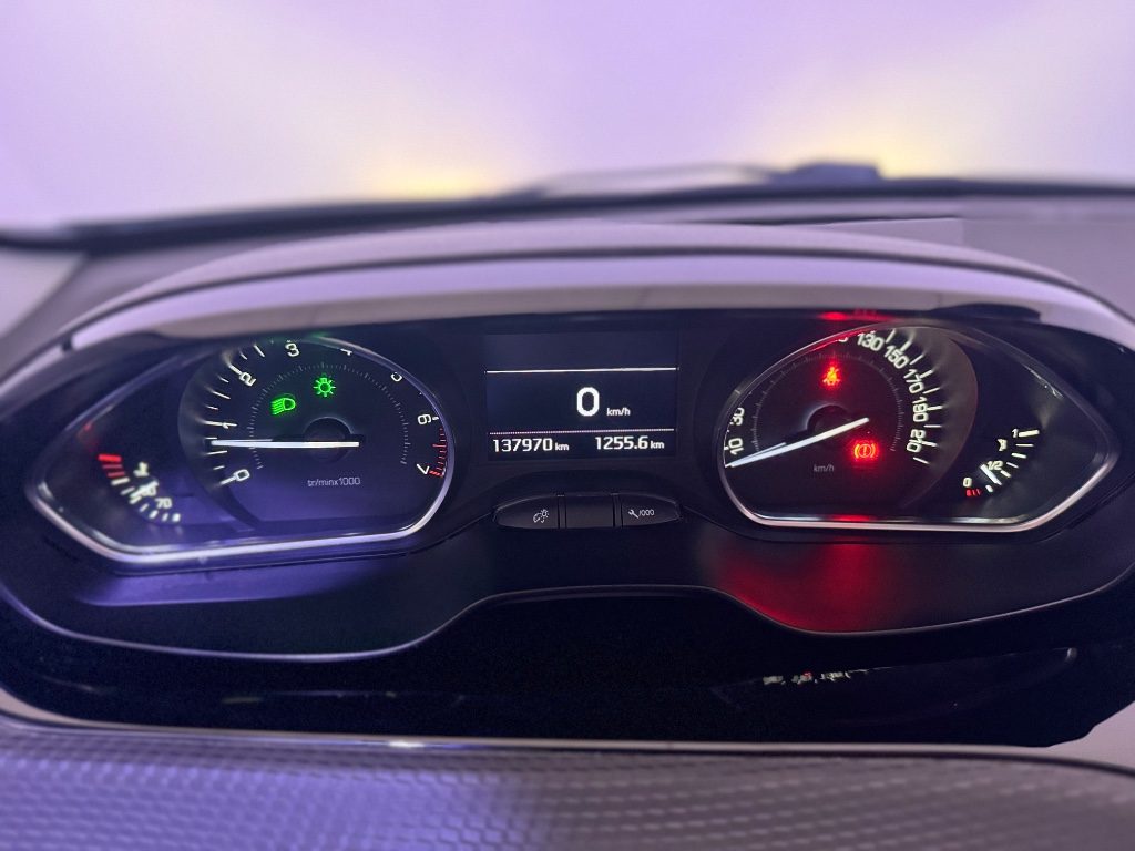 PEUGEOT 208 1° serie PureTech 82 5 porte Allure - 20