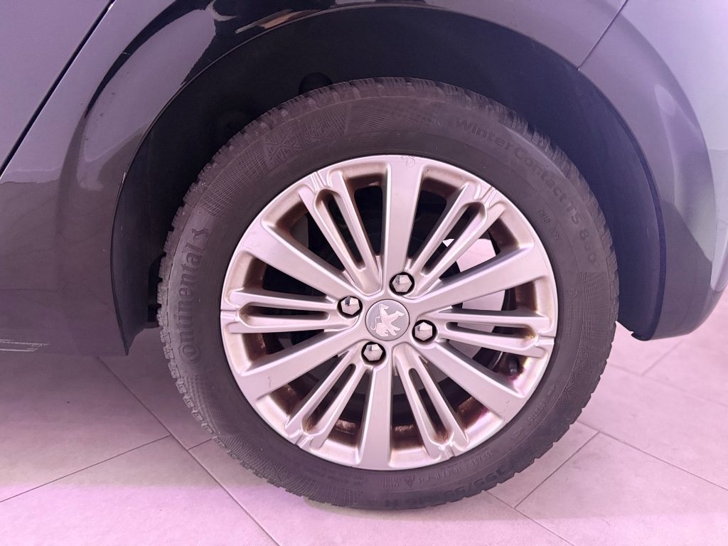 PEUGEOT 208 1° serie PureTech 82 Stop&Start 5 porte Allure - 4