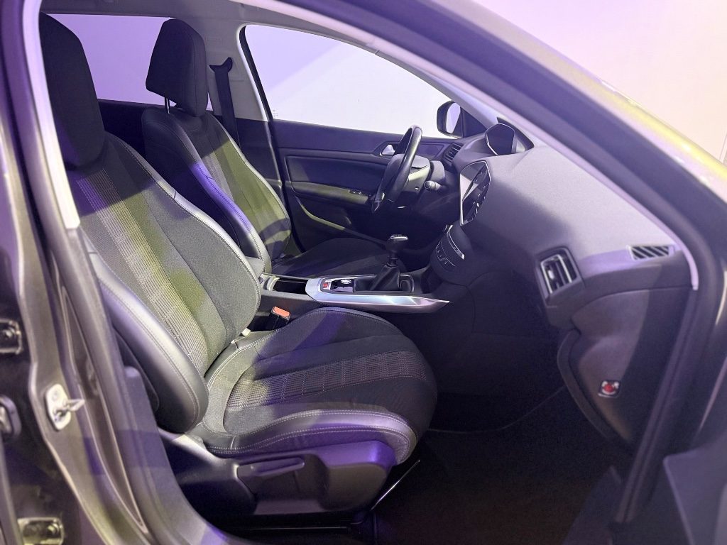 PEUGEOT 308 BlueHDi 130 S&S SW GT - 7