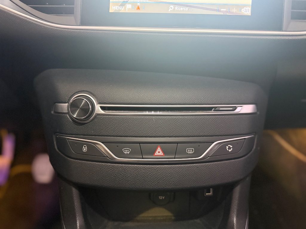 PEUGEOT 308 BlueHDi 130 S&S SW GT - 19