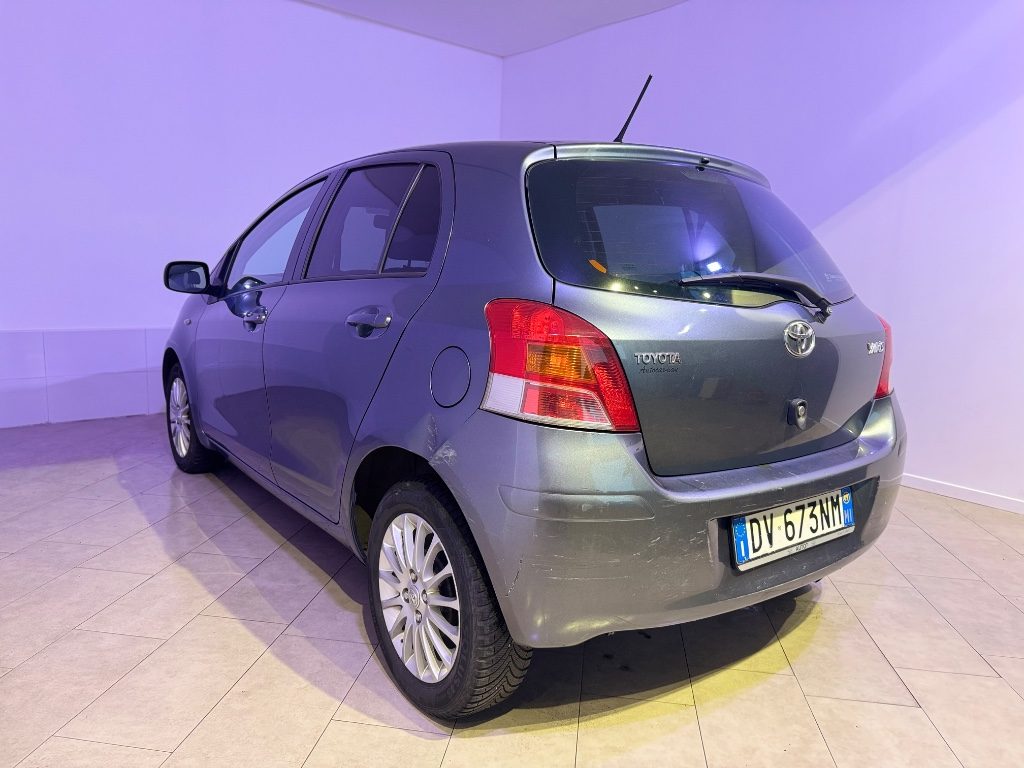 TOYOTA Yaris 1.3 5 porte M-MT S - 10